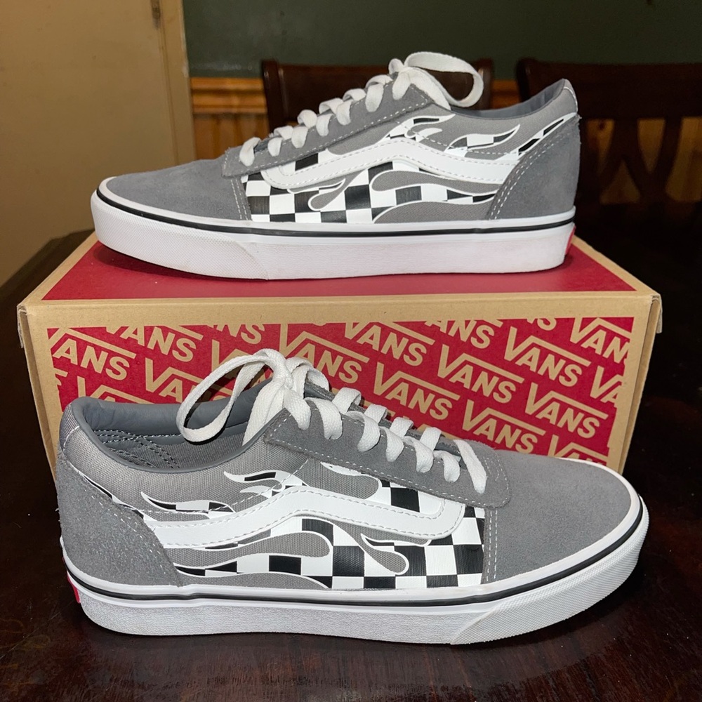 VANS Ward (Flame Check) men’s size 7.5 NEW